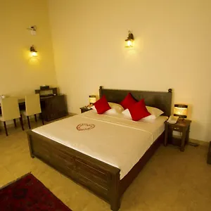 Ellen's Place Отель